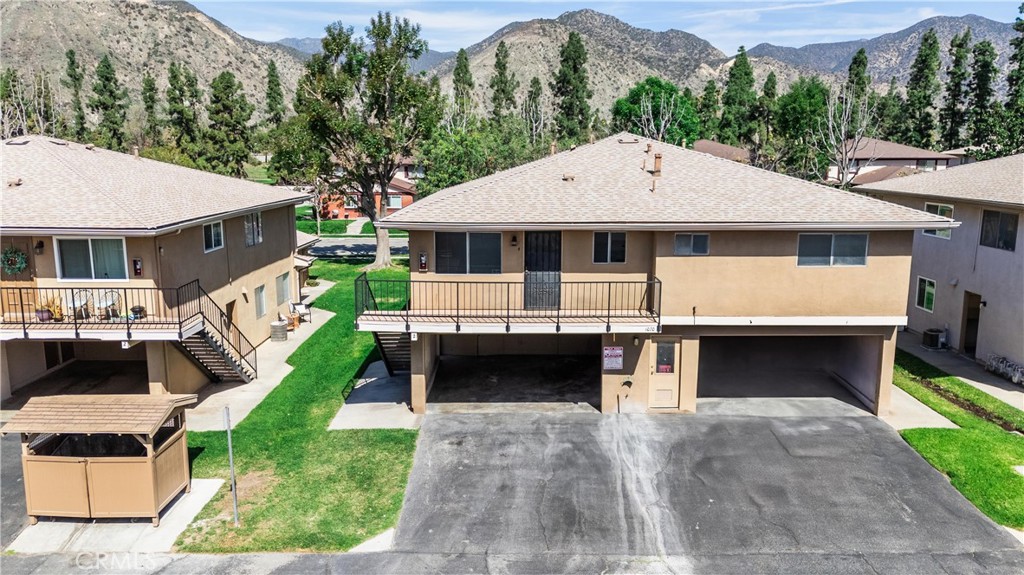 1070 W Calle de las Estrellas 4