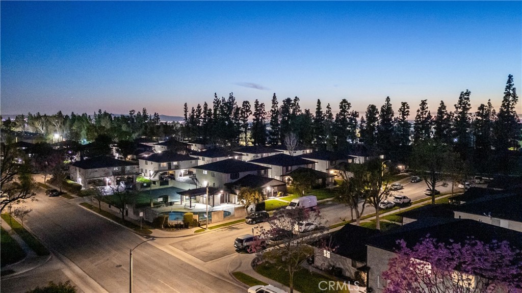 1070 W Calle de las Estrellas 4