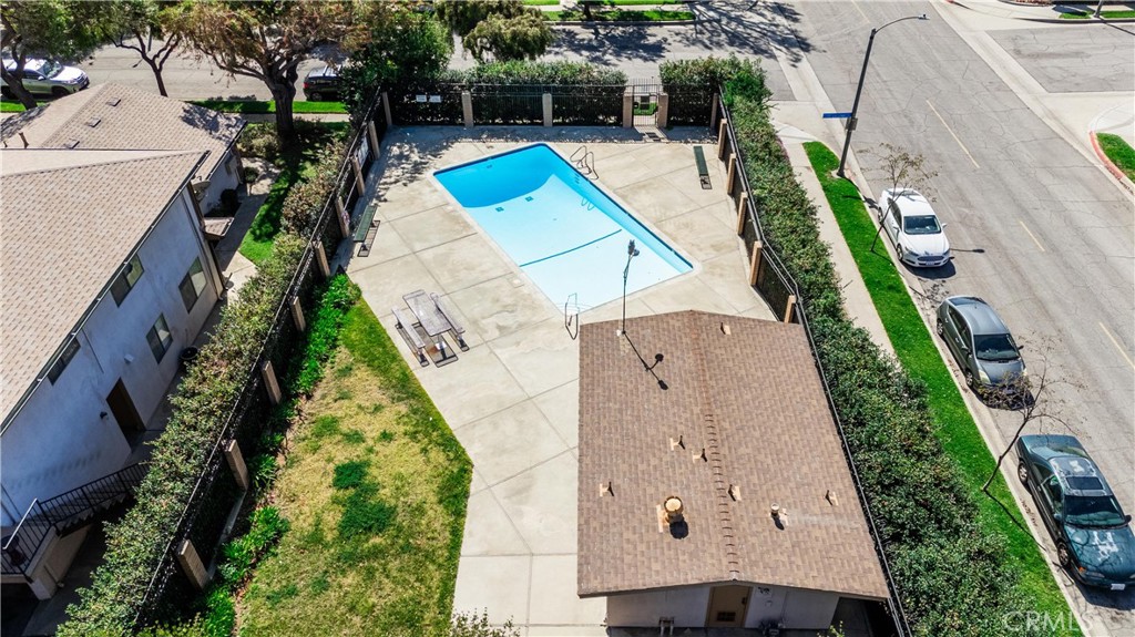 1070 W Calle de las Estrellas 4