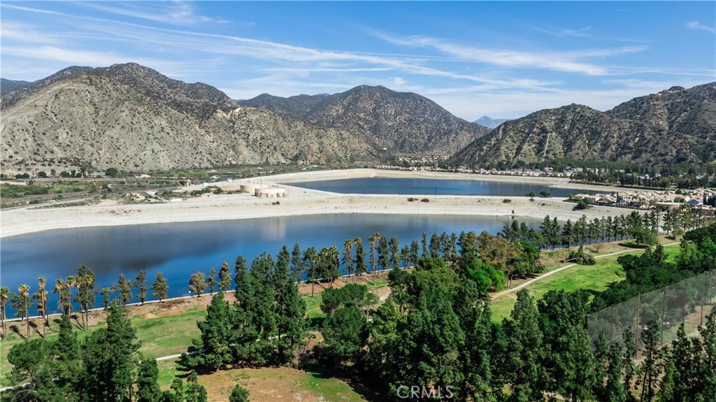 1070 W Calle de las Estrellas 4