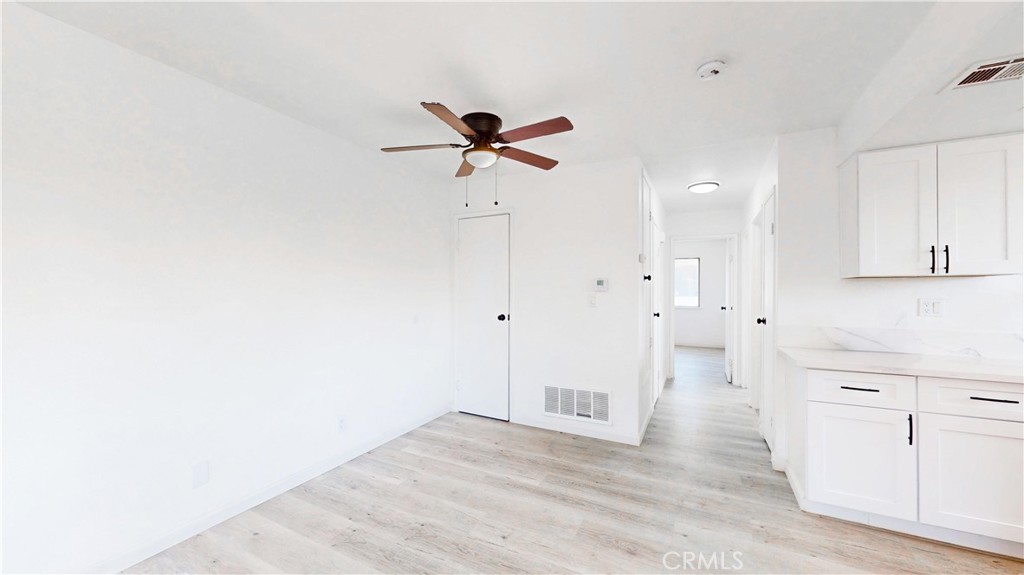 1070 W Calle de las Estrellas 4