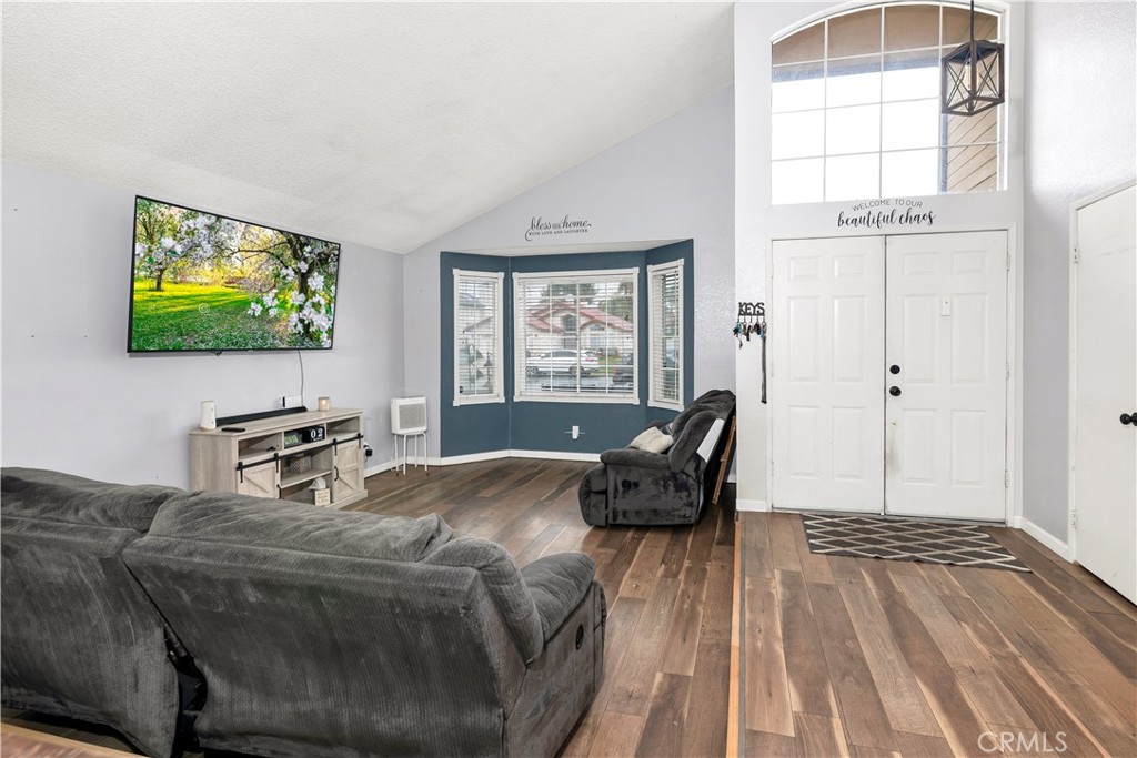 26195 Ferndale Court