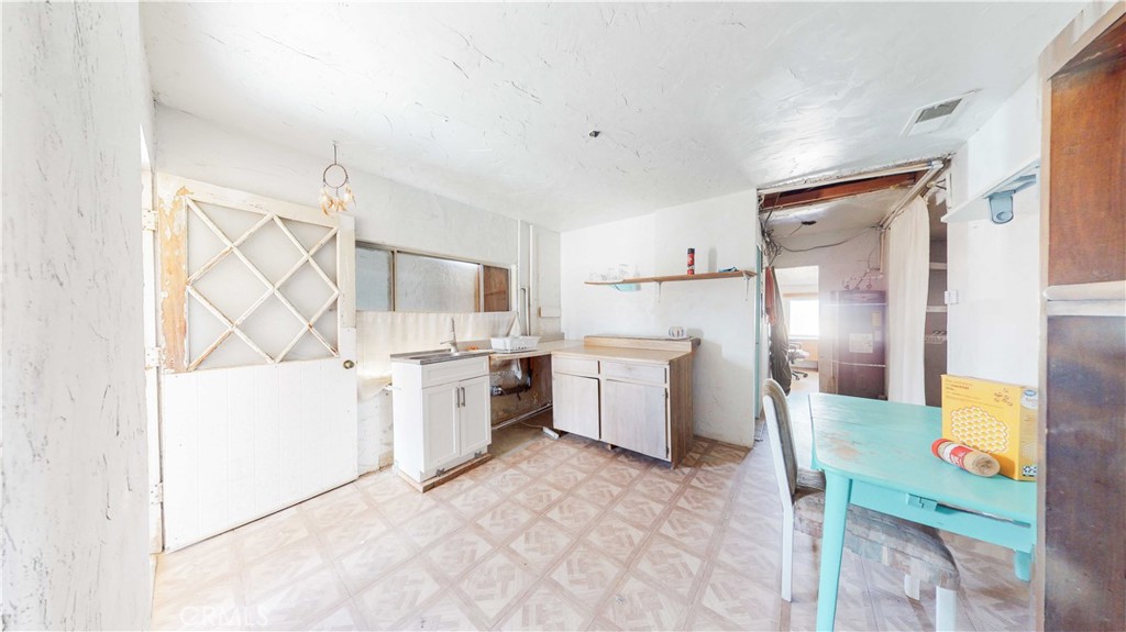 3398 Condalia Avenue