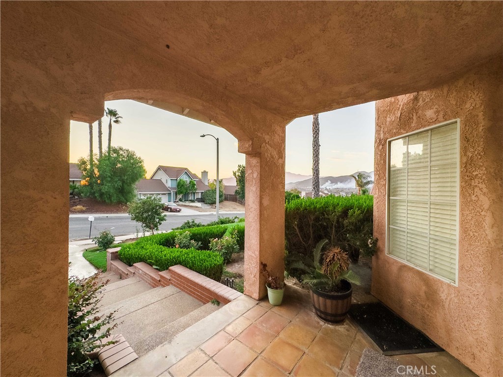 4932 Pinnacle Street