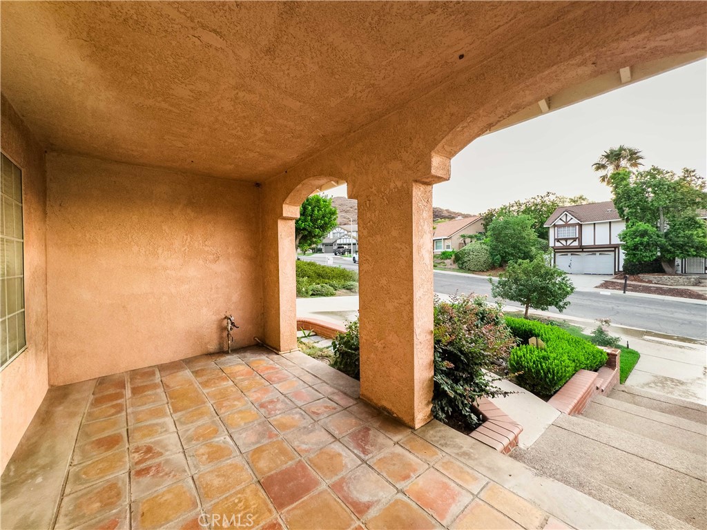 4932 Pinnacle Street