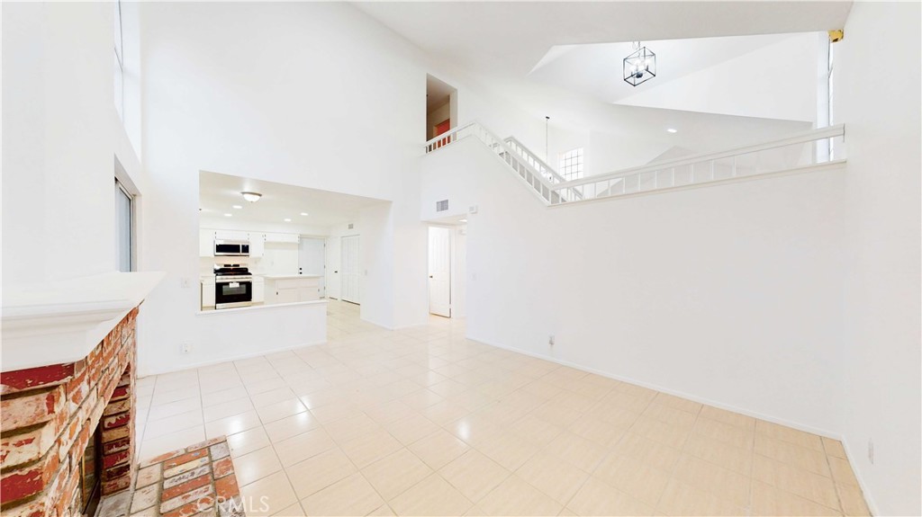 4932 Pinnacle Street