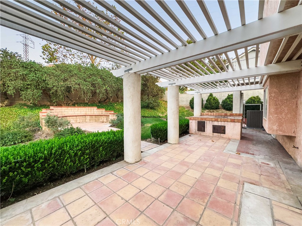 4932 Pinnacle Street