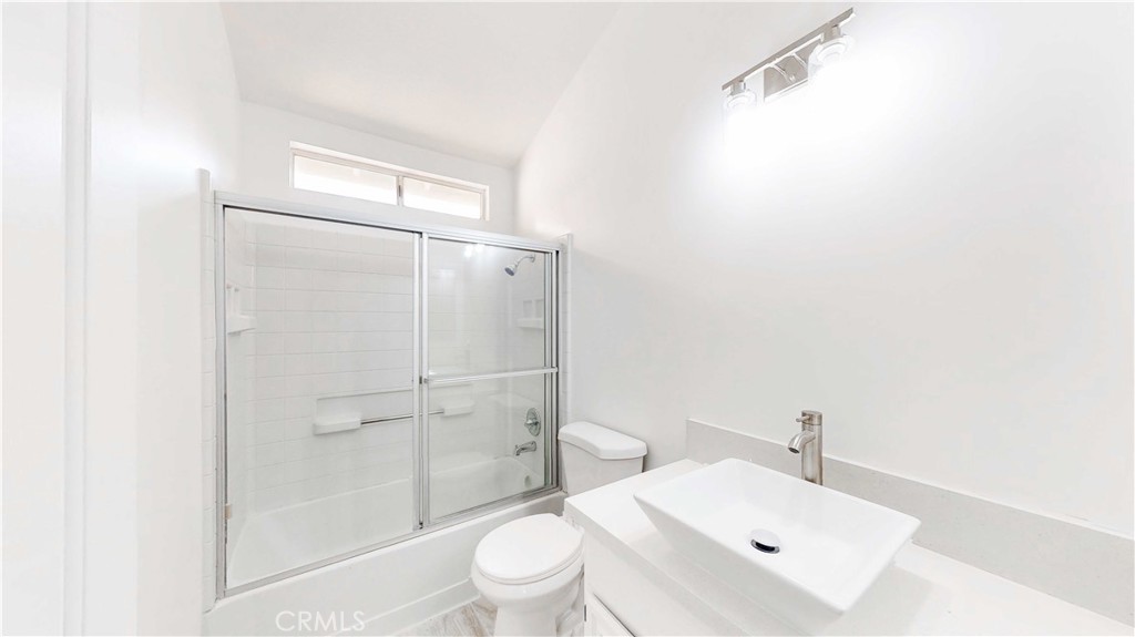 4932 Pinnacle Street