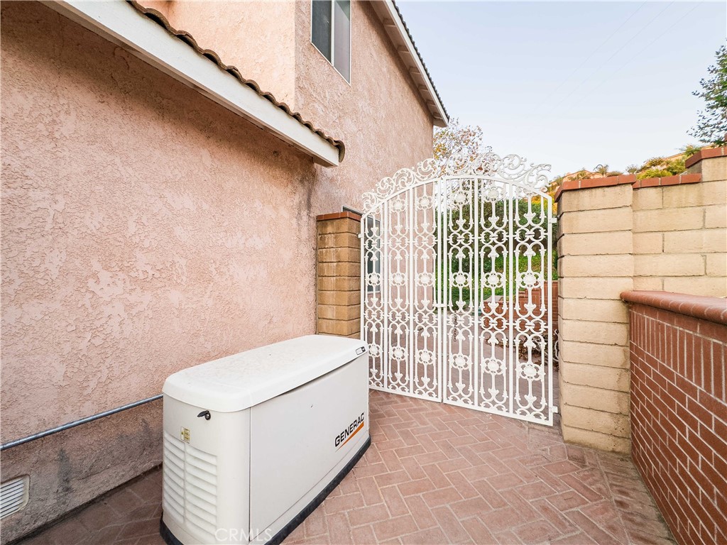 4932 Pinnacle Street