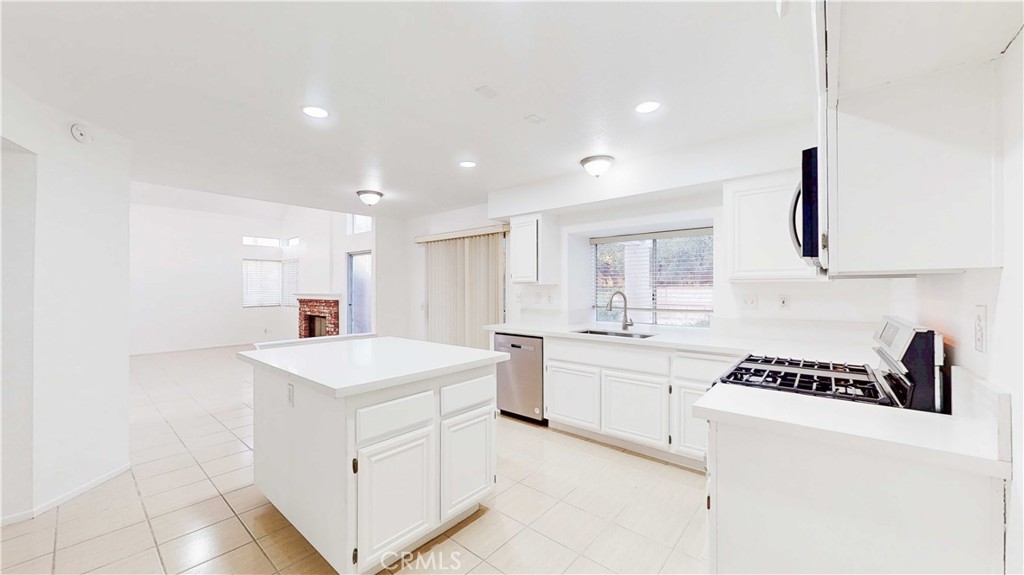 4932 Pinnacle Street