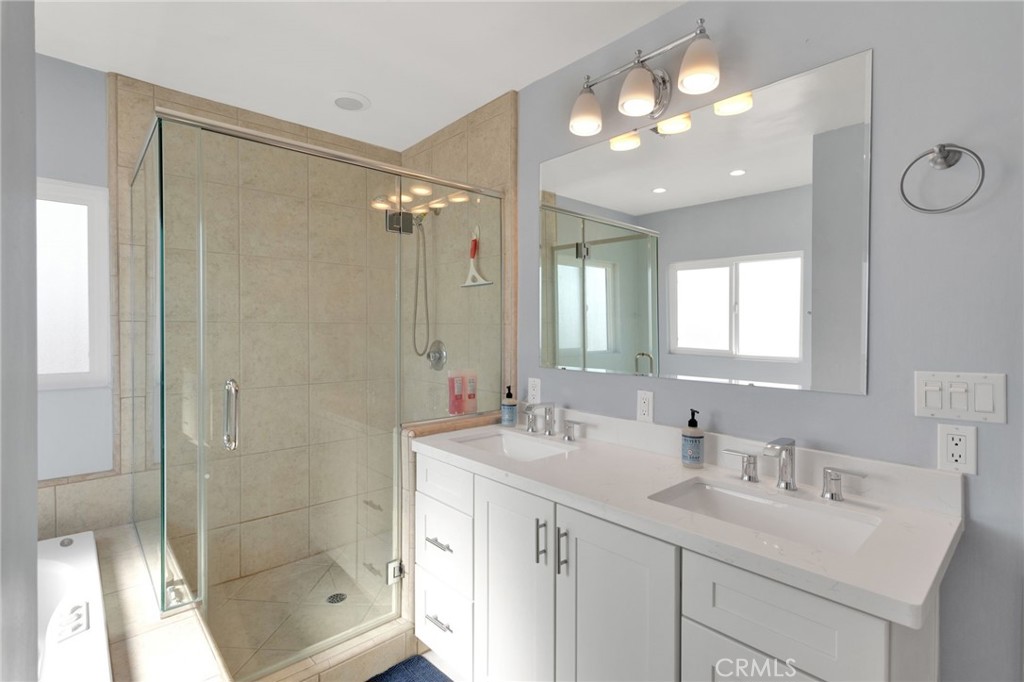 14374 Ironsides Lane