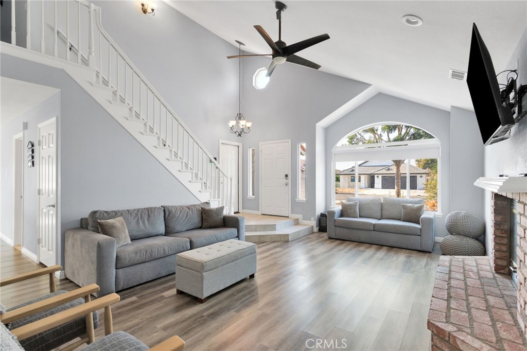 14374 Ironsides Lane