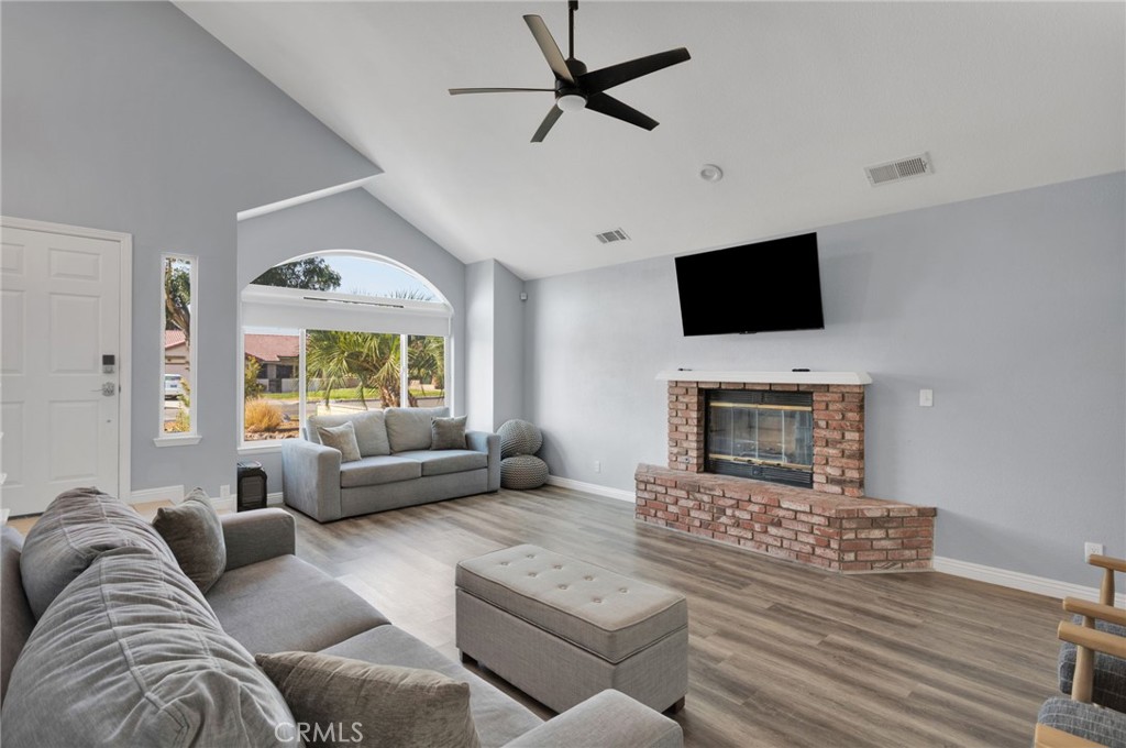 14374 Ironsides Lane