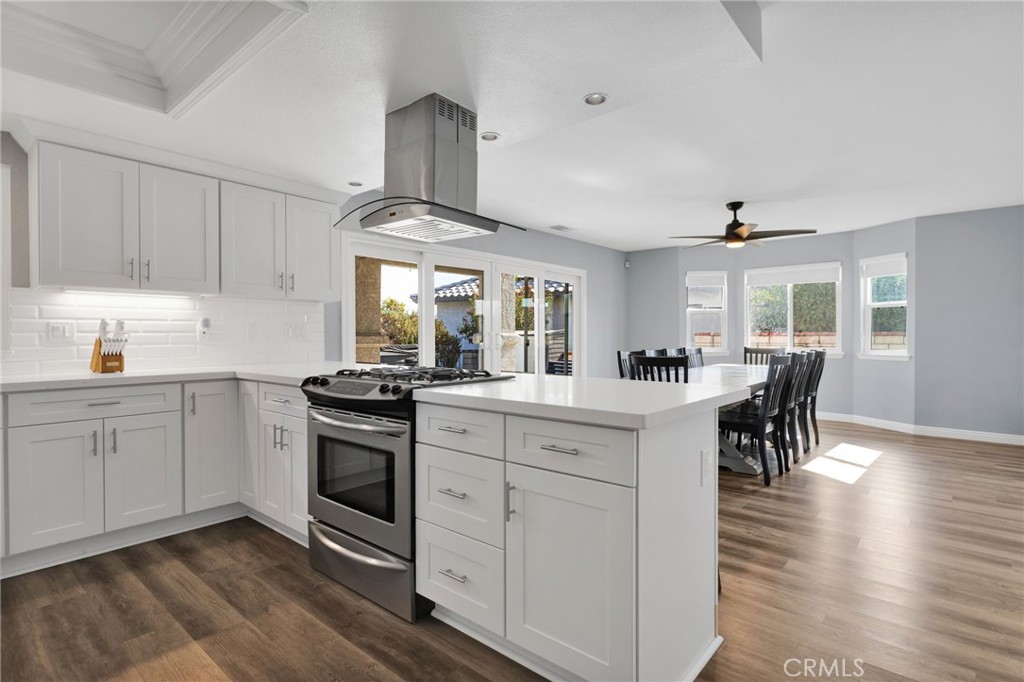 14374 Ironsides Lane