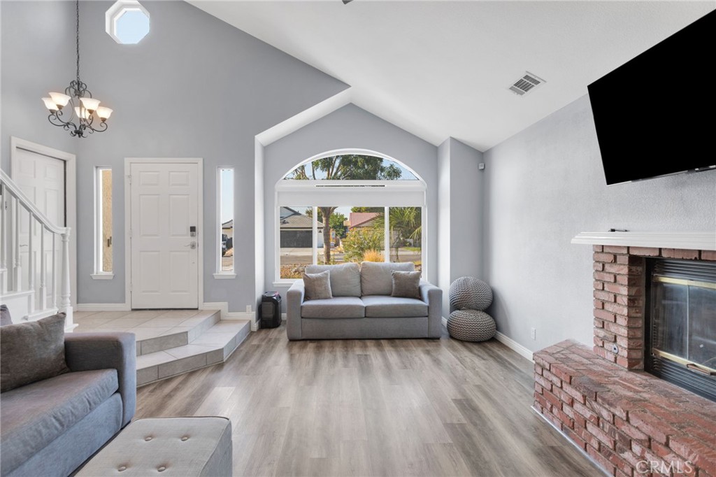 14374 Ironsides Lane