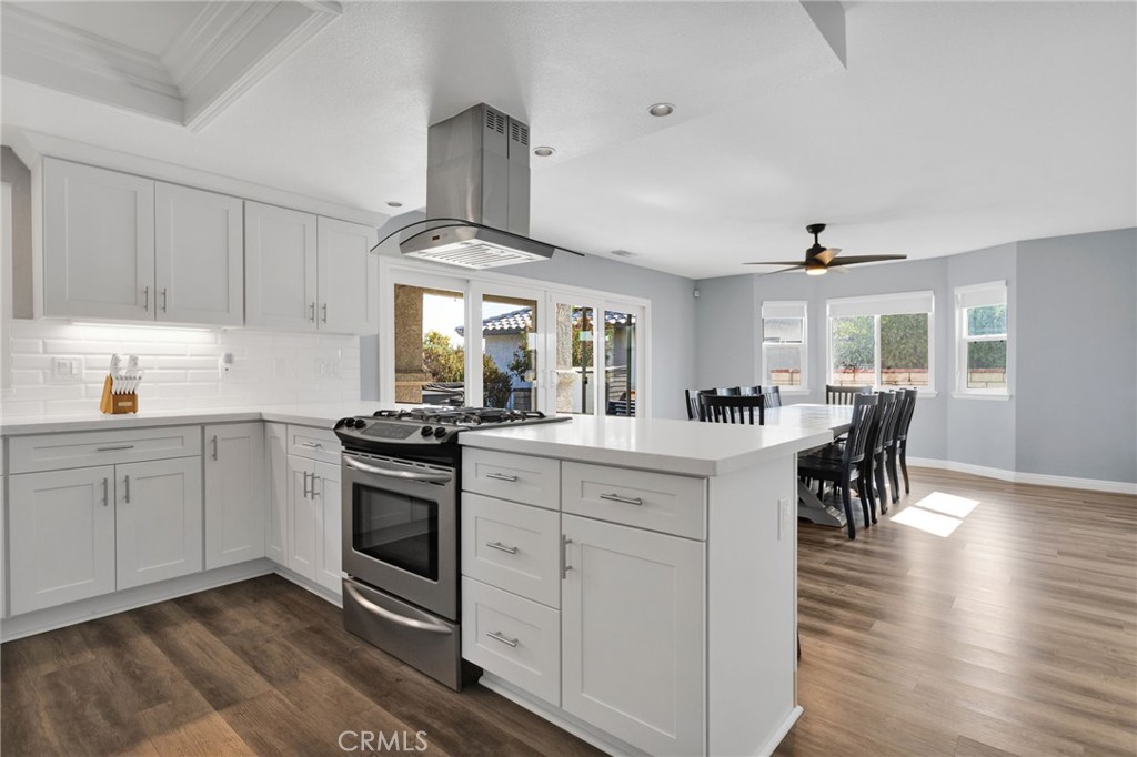 14374 Ironsides Lane