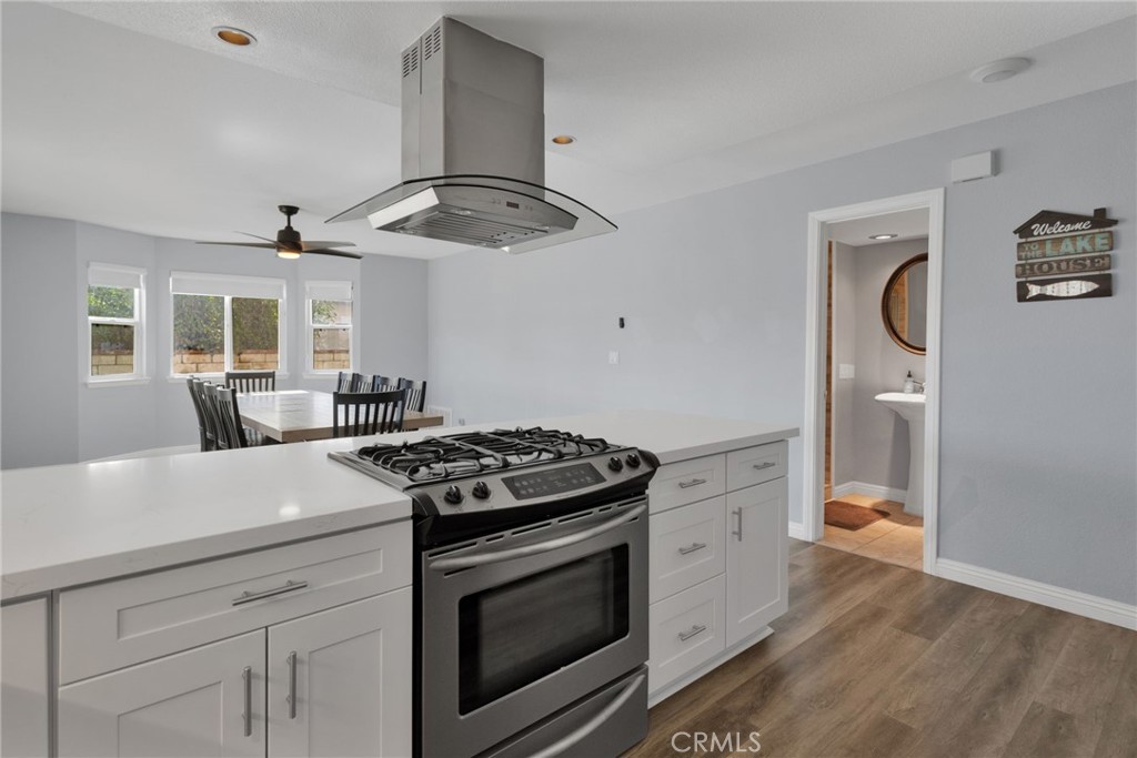 14374 Ironsides Lane