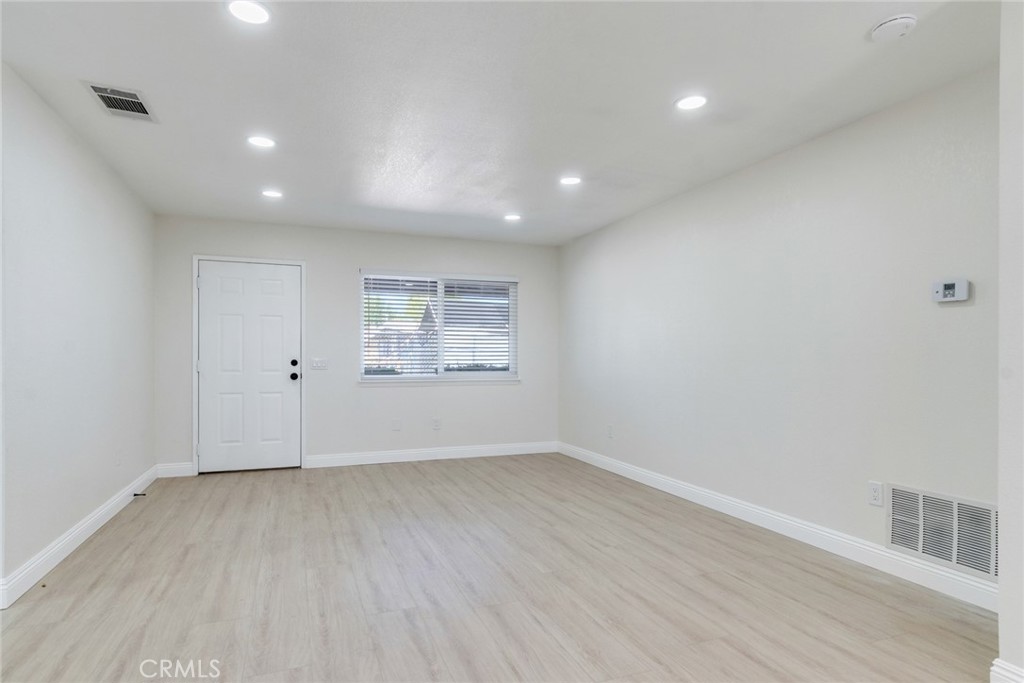 16077 Juniper Street