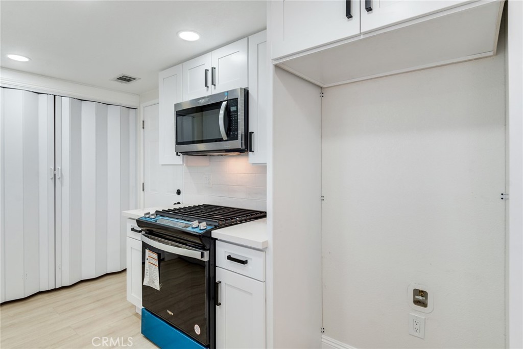 16077 Juniper Street