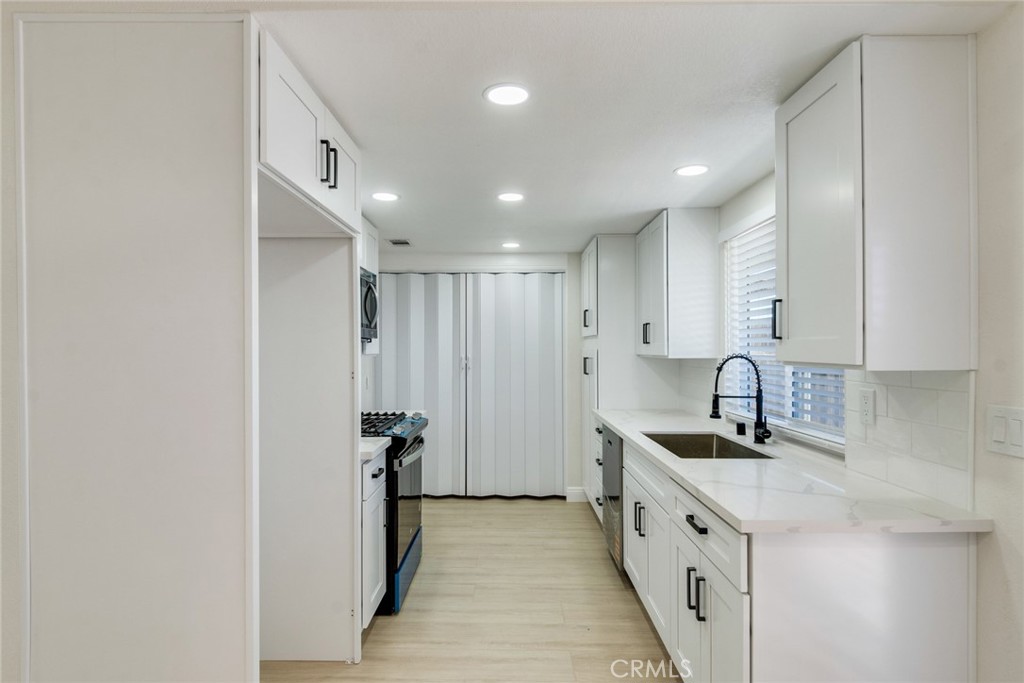 16077 Juniper Street