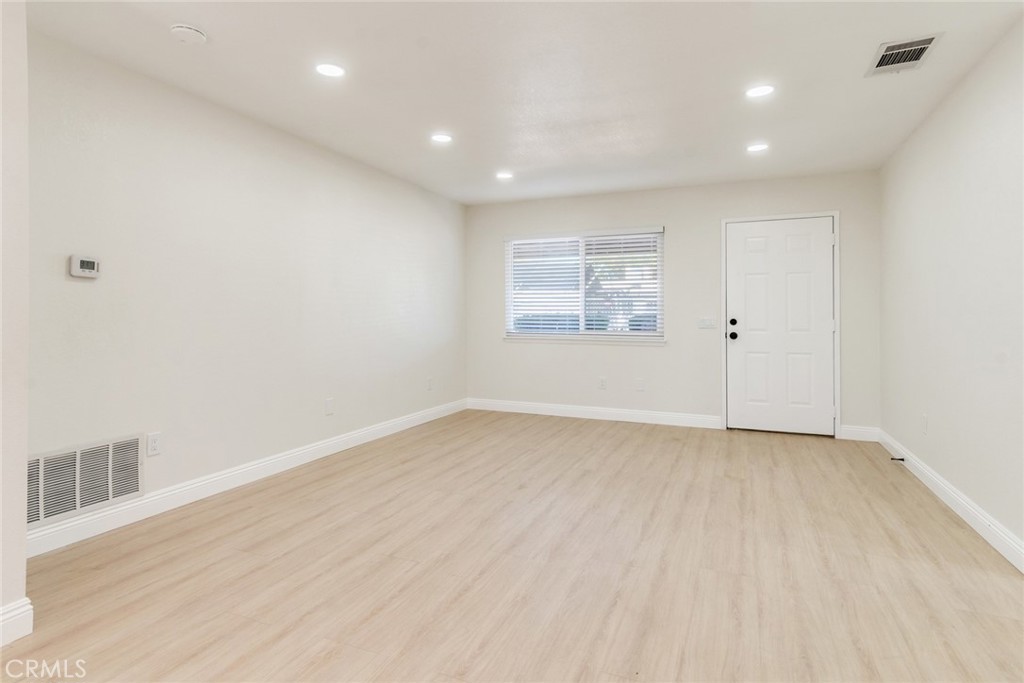 16077 Juniper Street