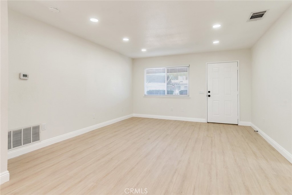 16077 Juniper Street