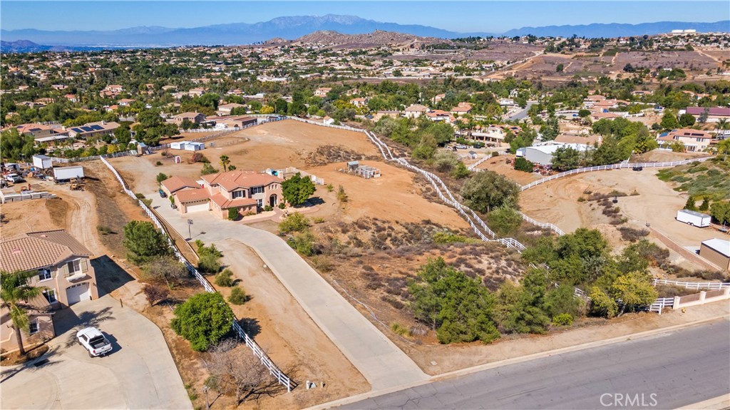 18563 Sunset Knoll