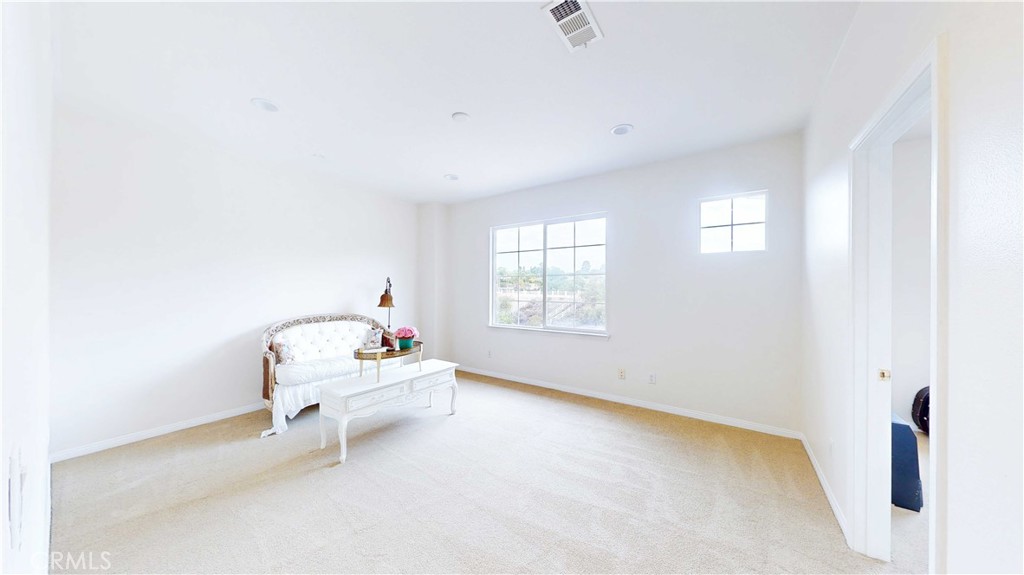 18563 Sunset Knoll