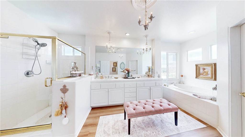18563 Sunset Knoll