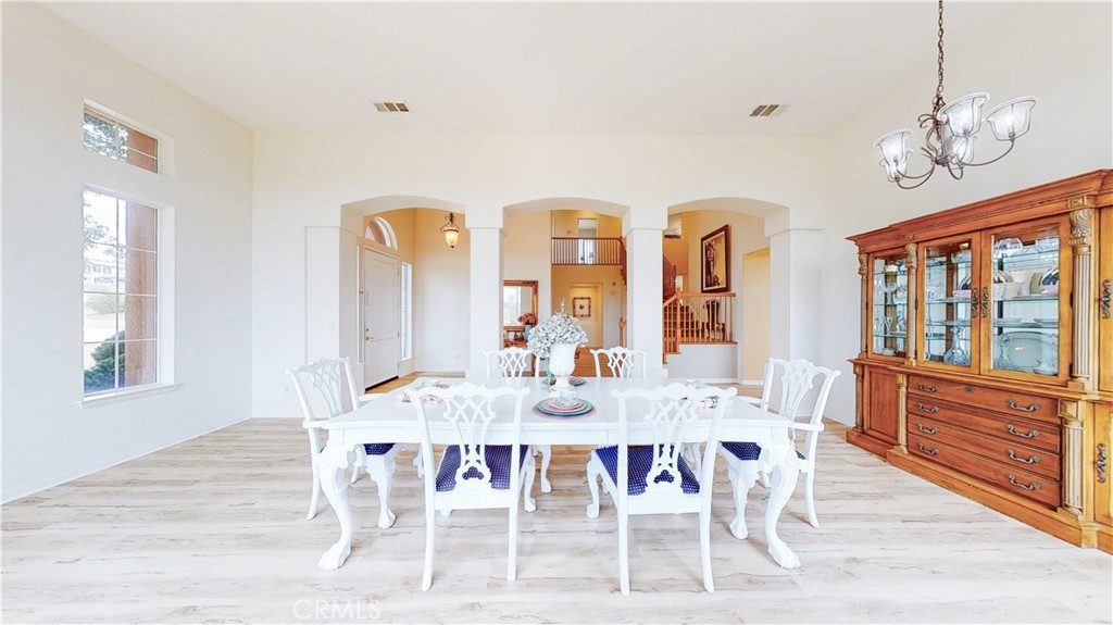 18563 Sunset Knoll