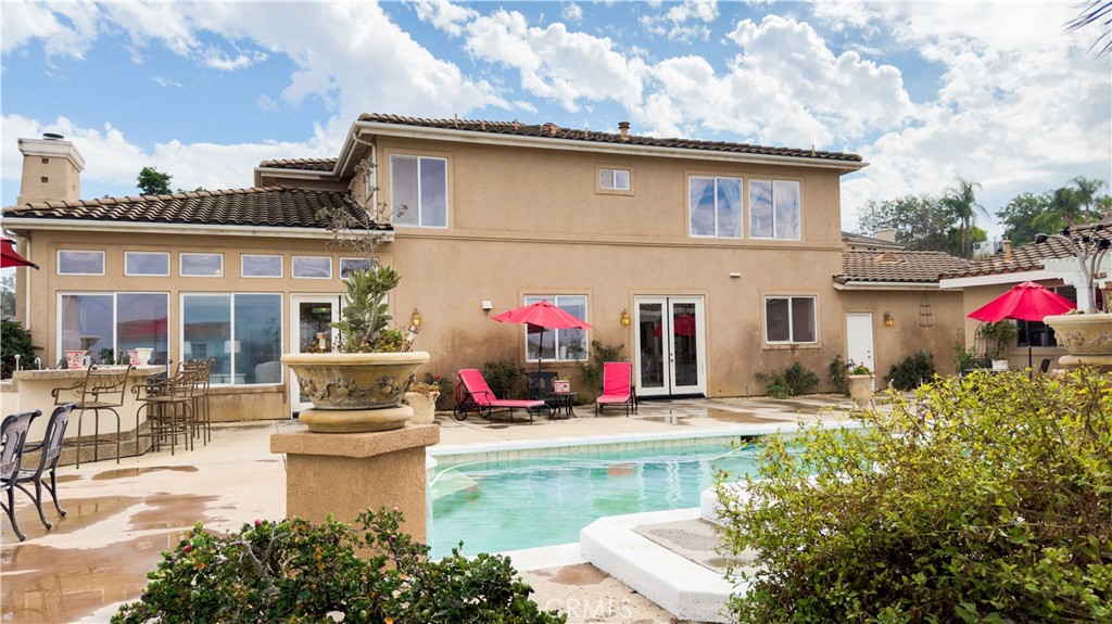 18563 Sunset Knoll