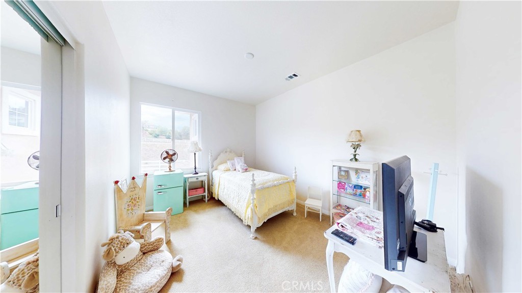 18563 Sunset Knoll