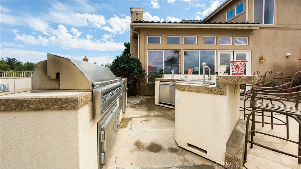 18563 Sunset Knoll