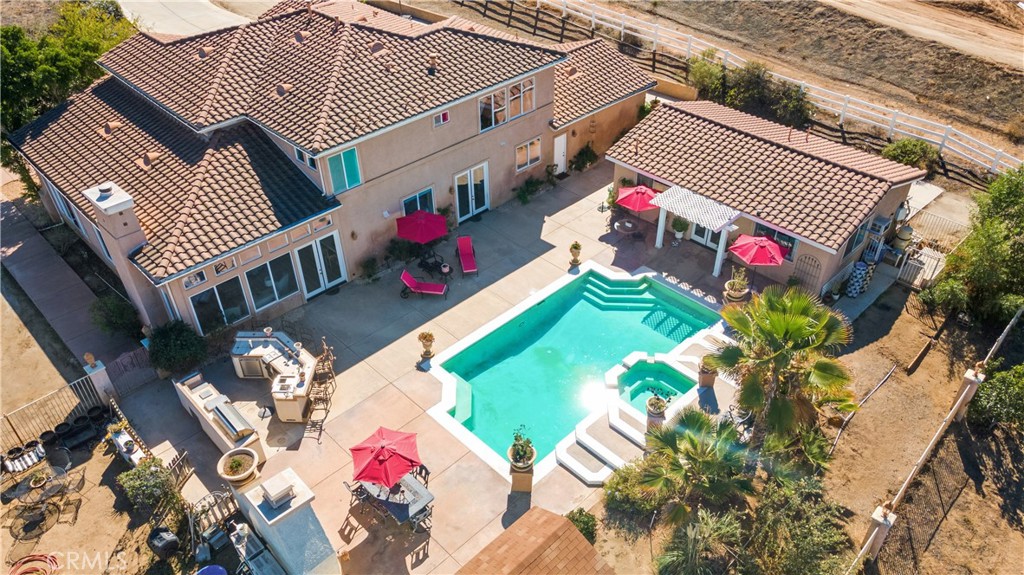 18563 Sunset Knoll