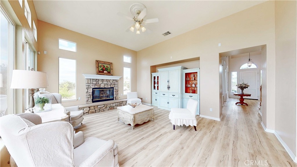 18563 Sunset Knoll