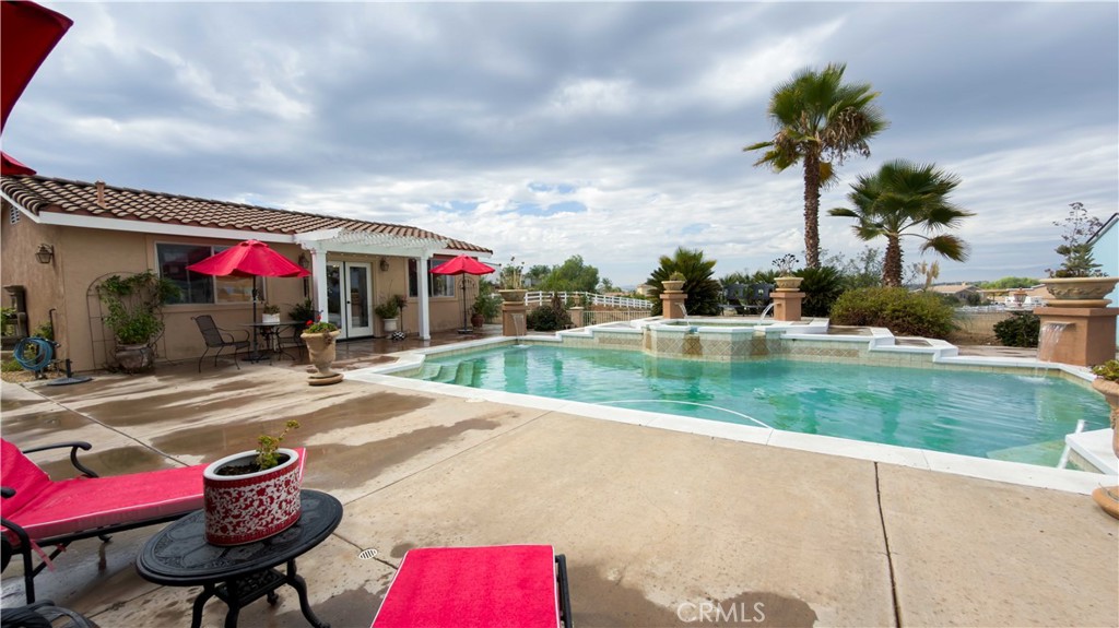 18563 Sunset Knoll