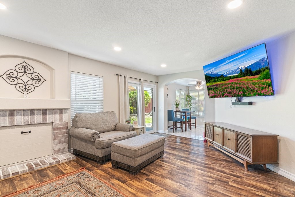 8774 Morninglight