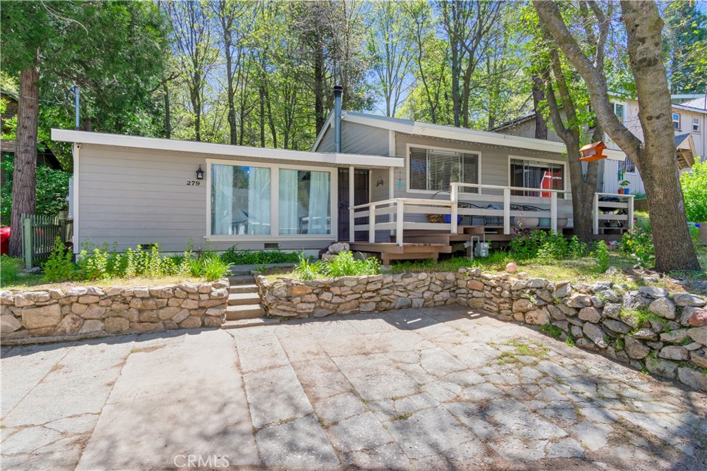 279 Forest Circle