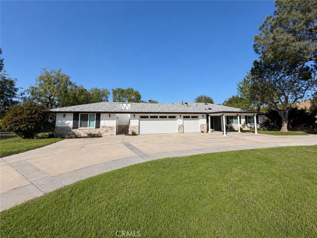 1505 Corona