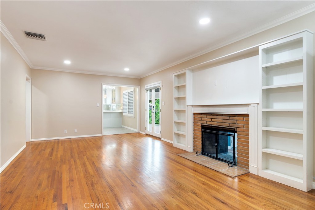 385 Sycamore