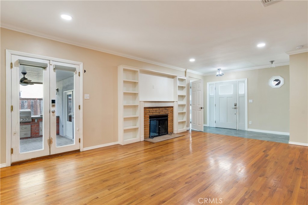385 Sycamore
