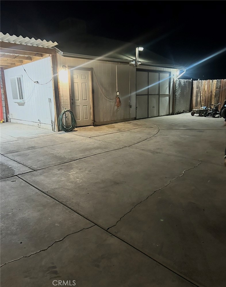 25114 Avenida Valencia