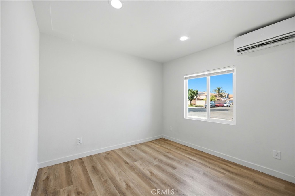 13790 Mangowood