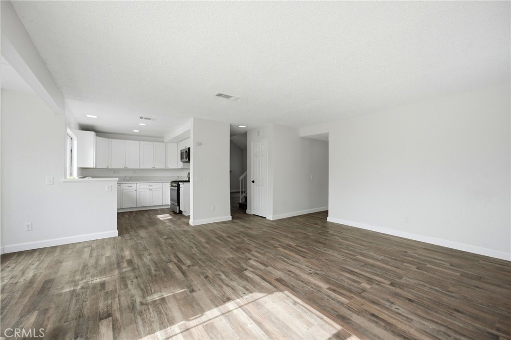 13790 Mangowood