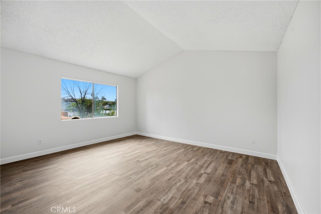 13790 Mangowood