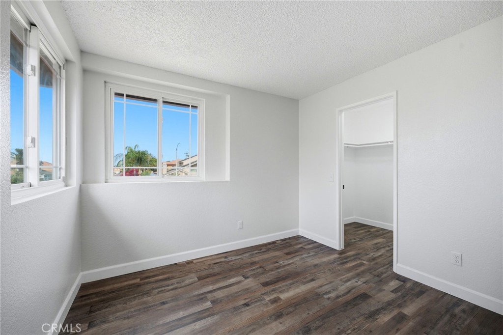13790 Mangowood