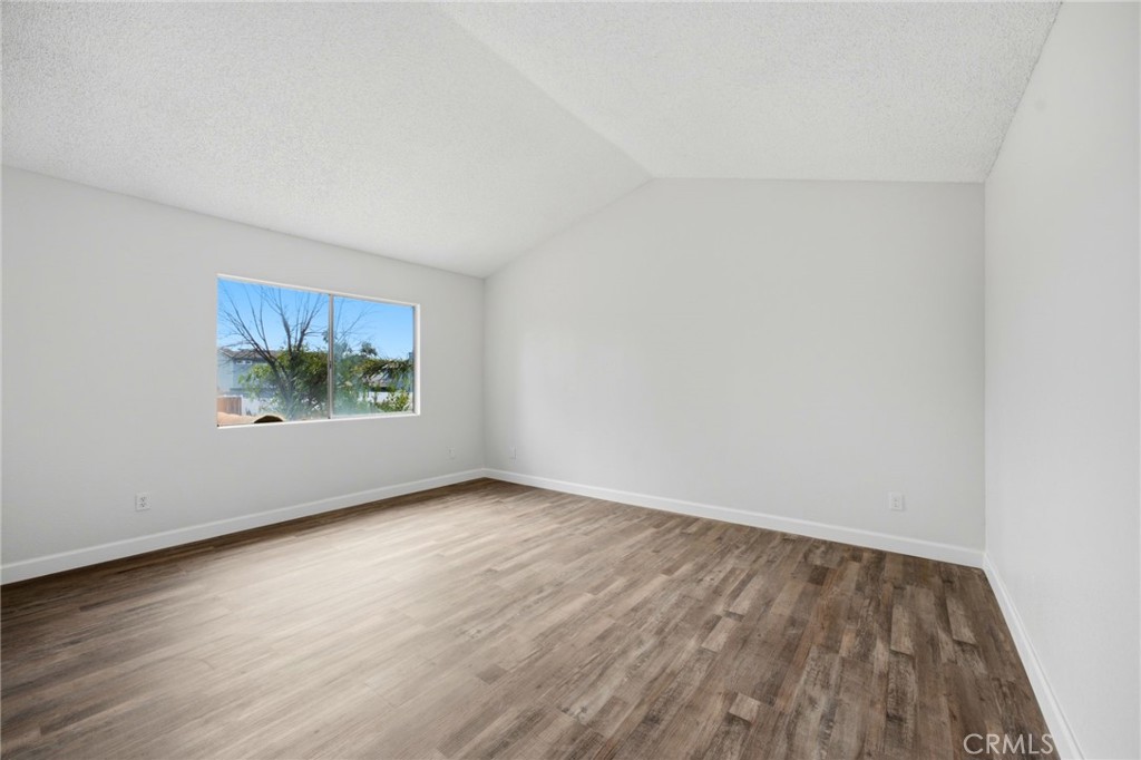 13790 Mangowood