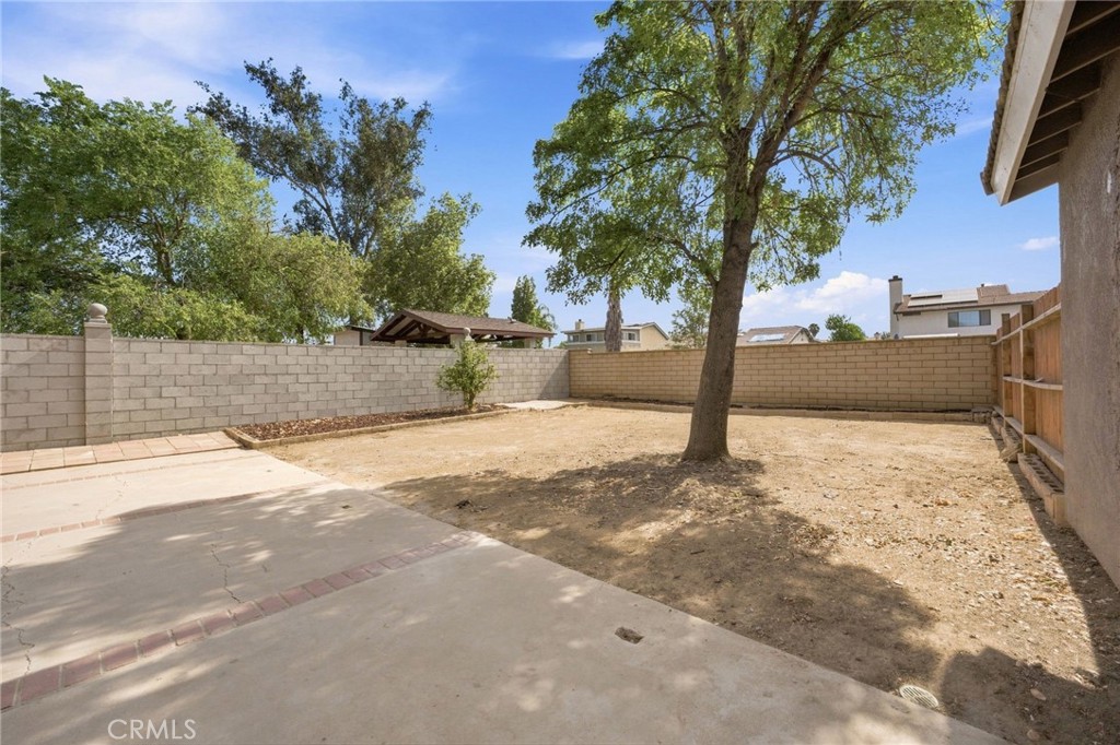 13790 Mangowood
