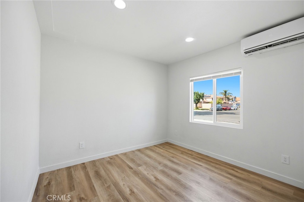 13790 Mangowood