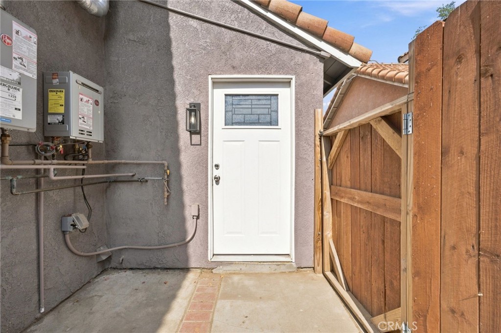 13790 Mangowood